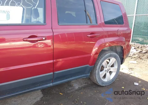 2012 Jeep Patriot Latitude z USA, uszkodzony, nr VIN 1C4NJPFB5CD715809